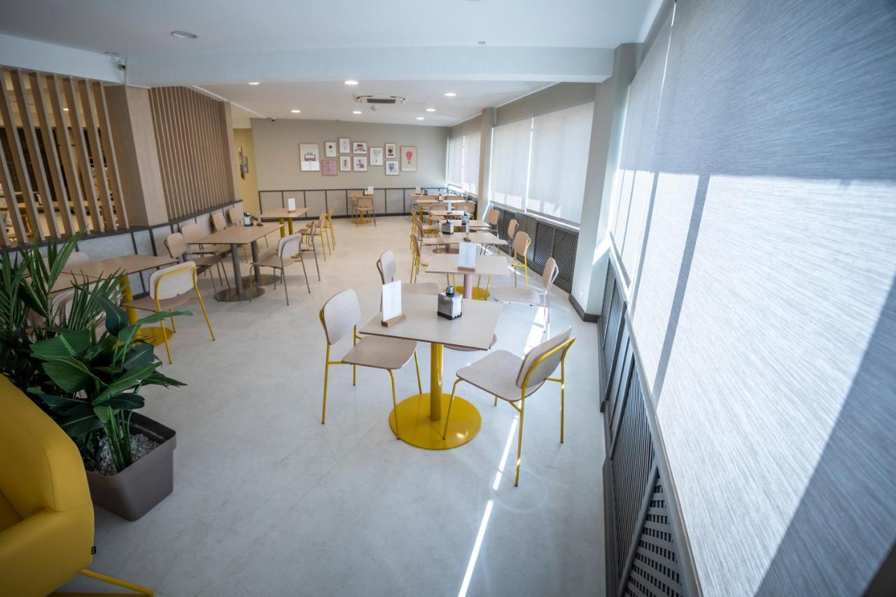 Hotel Restaurante Cadosa Сория Екстериор снимка
