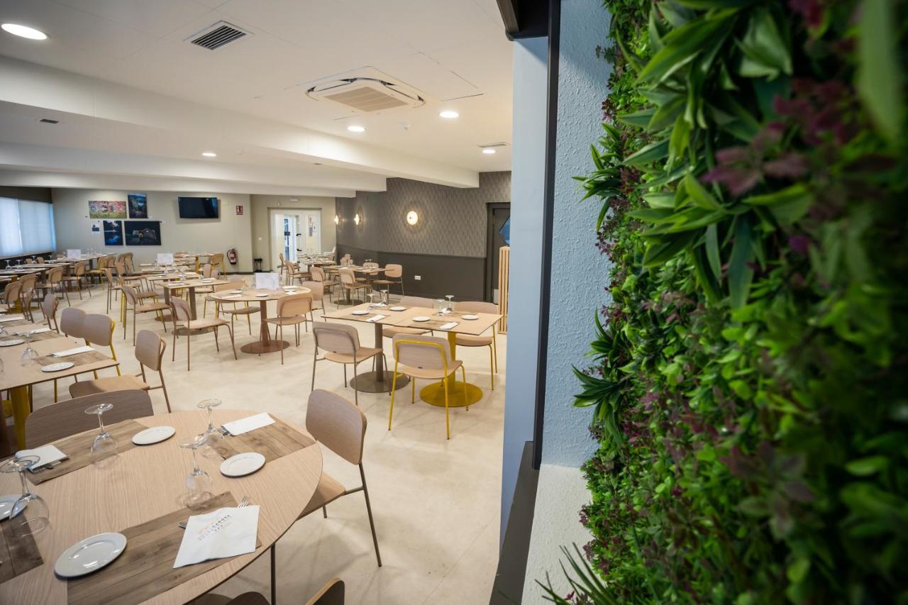 Hotel Restaurante Cadosa Сория Екстериор снимка